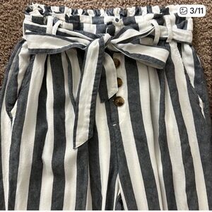 American Eagle Outfitters paper bag soft pants